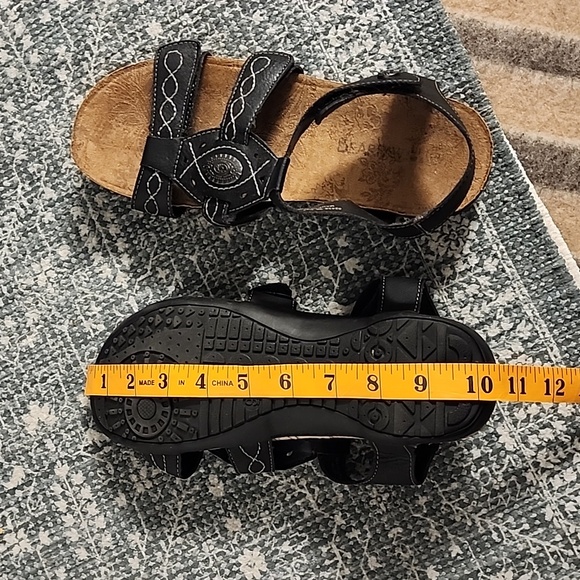 😍 SALE!!Bear Paw Ridley II Low Comfort Velcro Closure Sandals - Picture 6 of 8